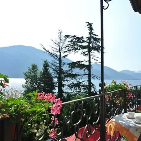 Semesterbostad Casa Farfalla Cannobio